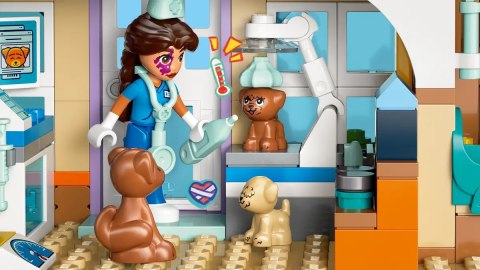 42651 - LEGO Friends - Koń i lecznica dla zwierząt