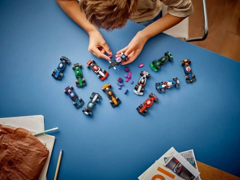 71049 - LEGO Minifigures - Kolekcjonerskie bolidy F1 - 36 szt.