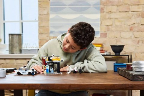 76311 - LEGO Super Heroes - Multiwersum: Miles Morales kontra Spot