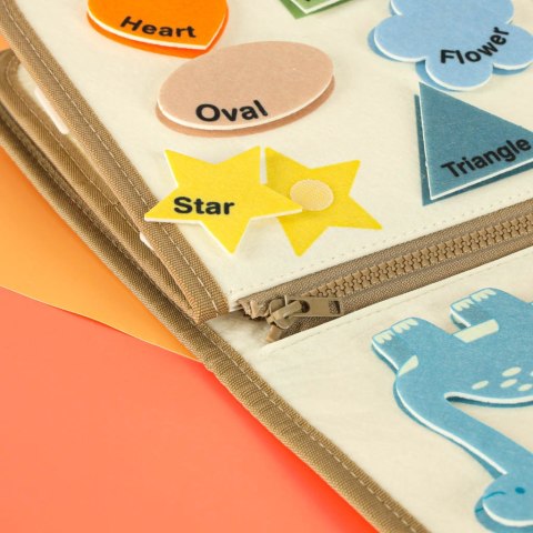 Tablica manipulacyjna sensoryczna montessori walizka dinozaury Kik Sp. z o. o. Sp. k. Tablica manipulacyjna sensoryczna montessori walizka dinozaury Kik Sp. z o. o. Sp. k.