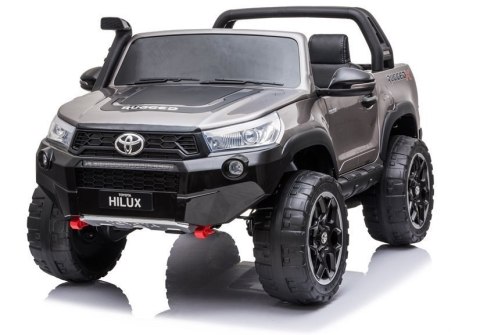 Auto na Akumulator Toyota Hilux Srebrny Lakierowany Auto na Akumulator Toyota Hilux Srebrny Lakierowany