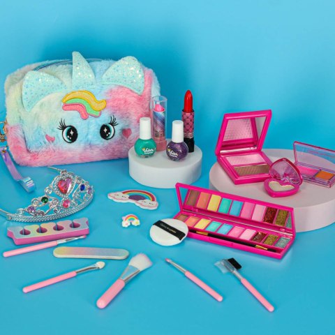 Kosmetyki do makijażu make up lakiery torebka spódniczka zestaw 22 elementy Kik Sp. z o. o. Sp. k. Kosmetyki do makijażu make up lakiery torebka spódniczka zestaw 22 elementy Kik Sp. z o. o. Sp. k.