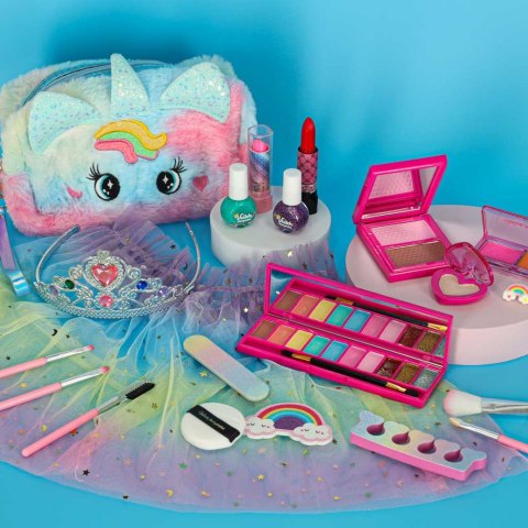 Kosmetyki do makijażu make up lakiery torebka spódniczka zestaw 22 elementy Kik Sp. z o. o. Sp. k. Kosmetyki do makijażu make up lakiery torebka spódniczka zestaw 22 elementy Kik Sp. z o. o. Sp. k.